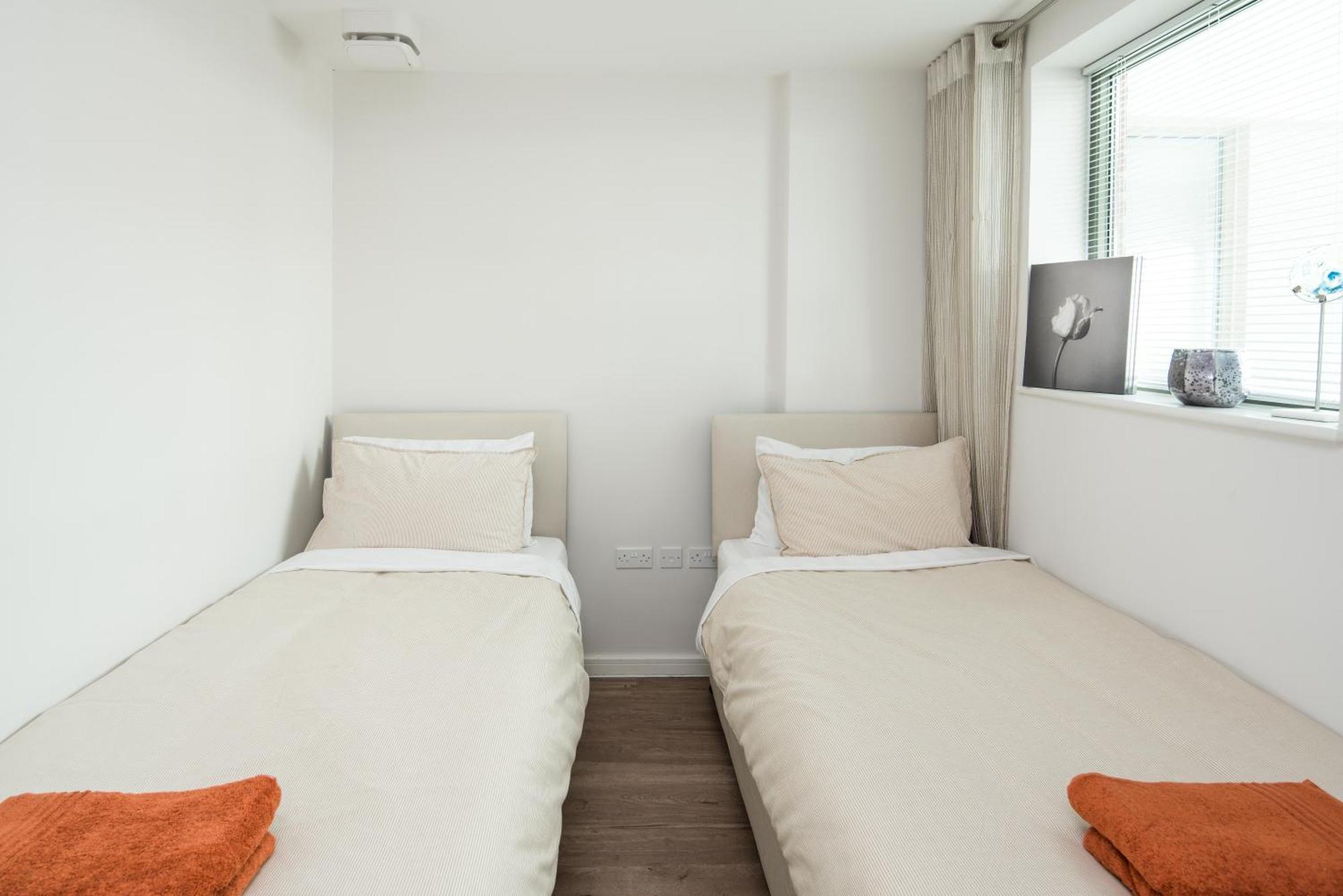 Canning Town -2 Bed Luxury Apartment London Exterior foto